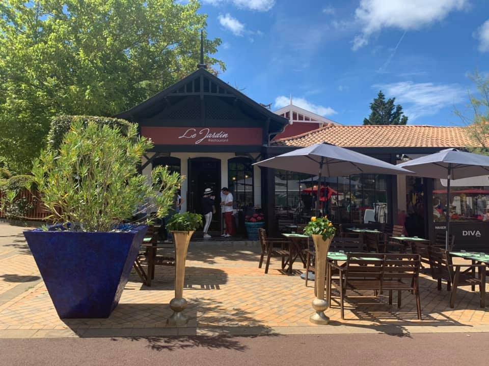 pot bleu restaurant
